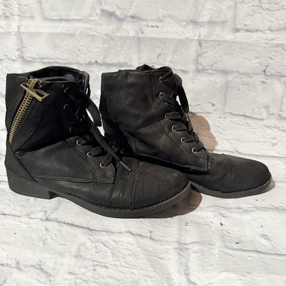 Shoes - Black Lace-Up Ankle Boots with Side Zipper